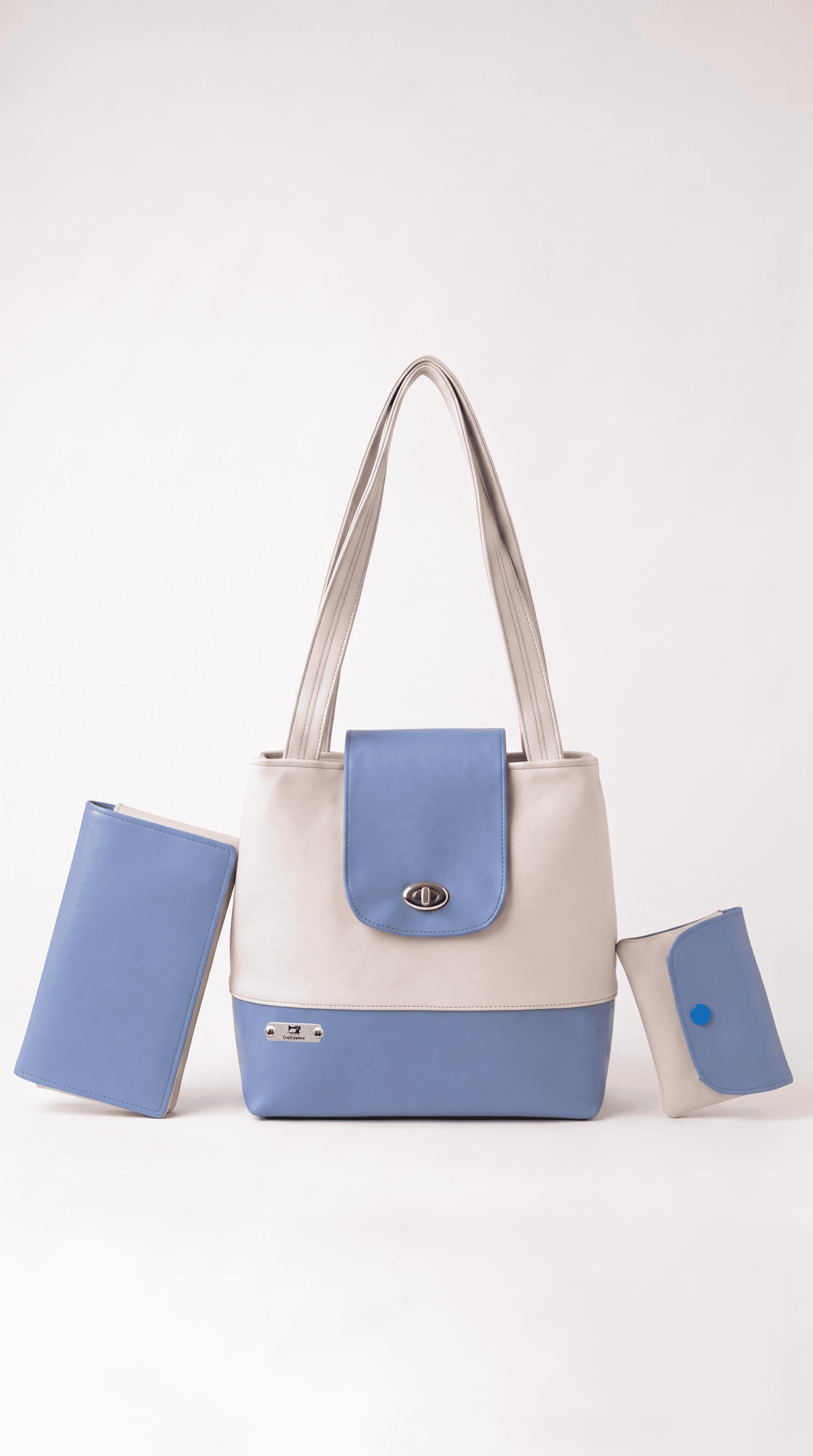 Sac cabas, portefeuille et pochette assortis, en simili cuir bleu et écru, CréA'deline